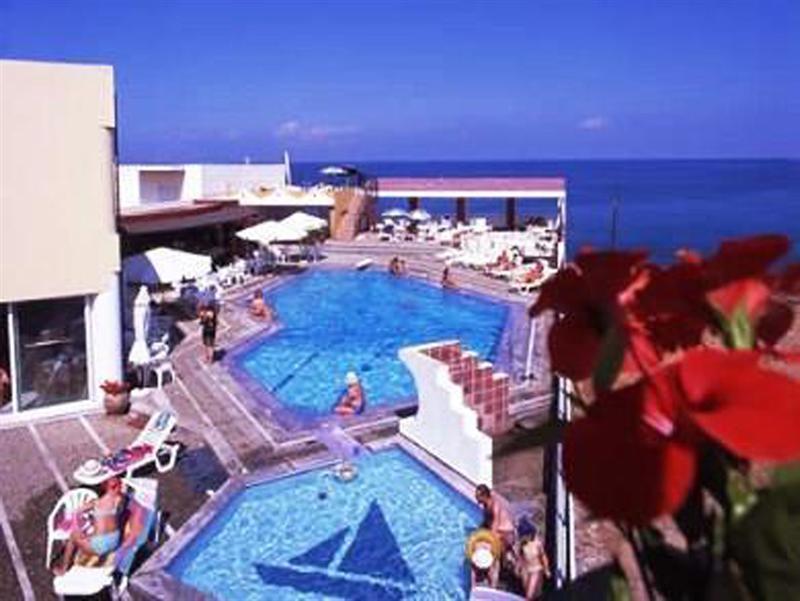 Sissi Bay Resort Exterior photo